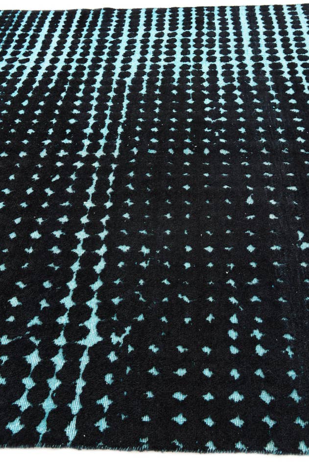 Detail image of 7' 9 x 10' 4 Hand Knotted Darya Wool Rug