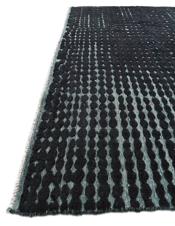 Detail image of 6' 6 x 10' 4  Hand Knotted Darya Wool Rug