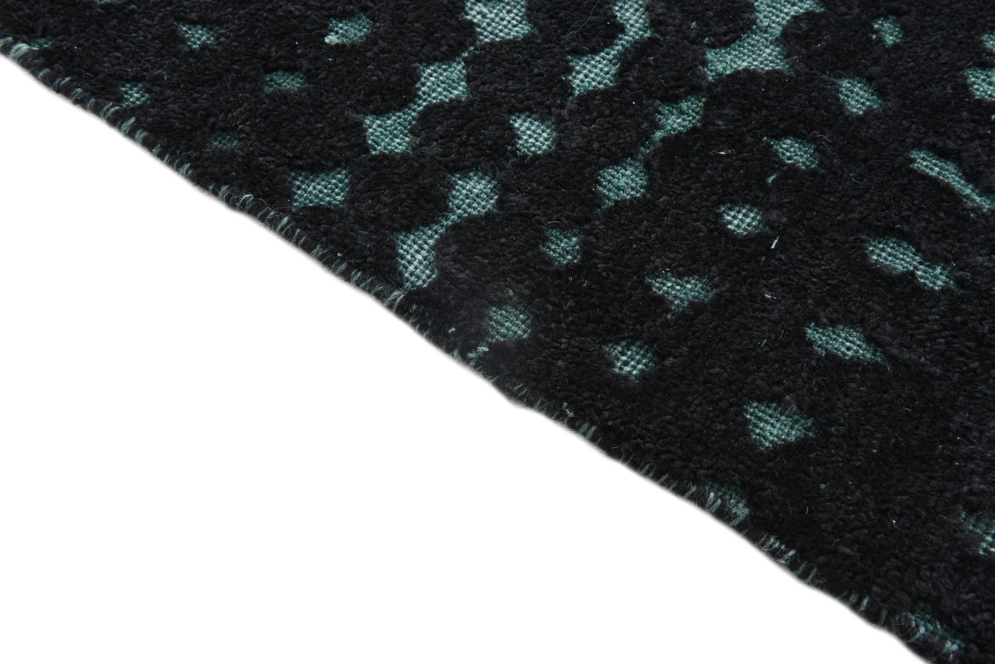6' 4 x 10' Hand Knotted Darya Wool Rug