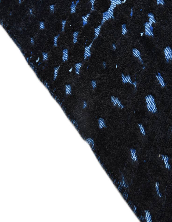 Detail image of 6' 4 x 10' 4  Hand Knotted Darya Wool Rug