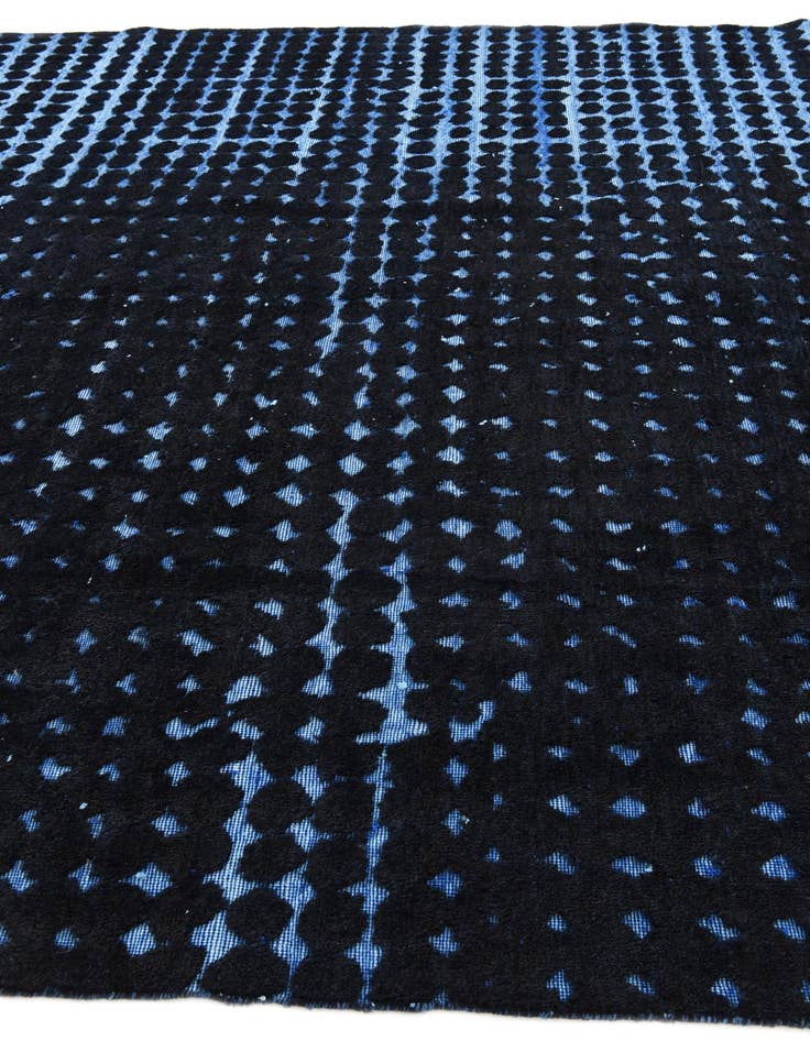 Detail image of 9' x 13'  Hand Knotted Darya Wool Rug