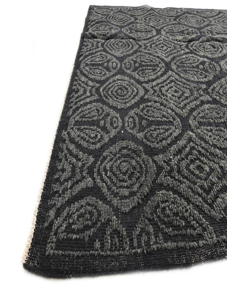 Detail image of 5' 5 x 10' Hand Knotted Darya Wool Rug