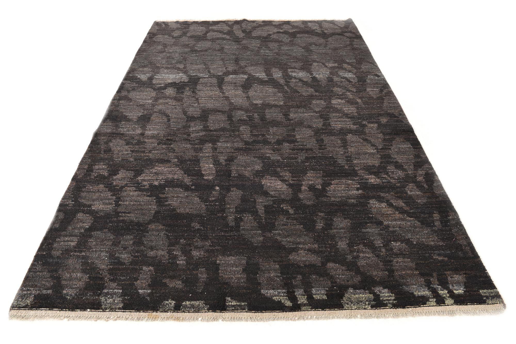 6' 6 x 9' 9 Hand Knotted Darya Wool Rug
