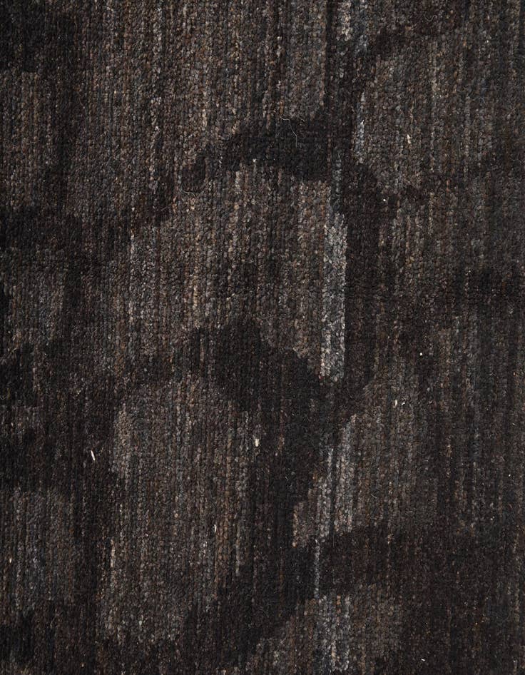 Detail image of 6' 6 x 9' 9  Hand Knotted Darya Wool Rug