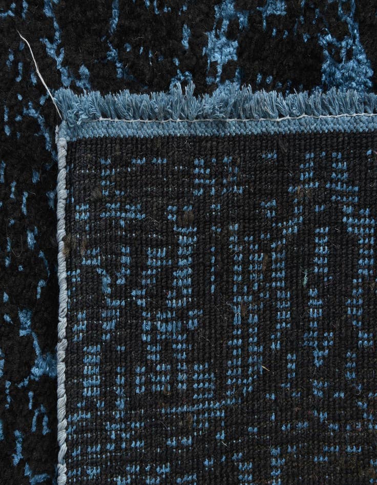 Detail image of 5' 2 x 8' 2 Hand Knotted Darya Rug