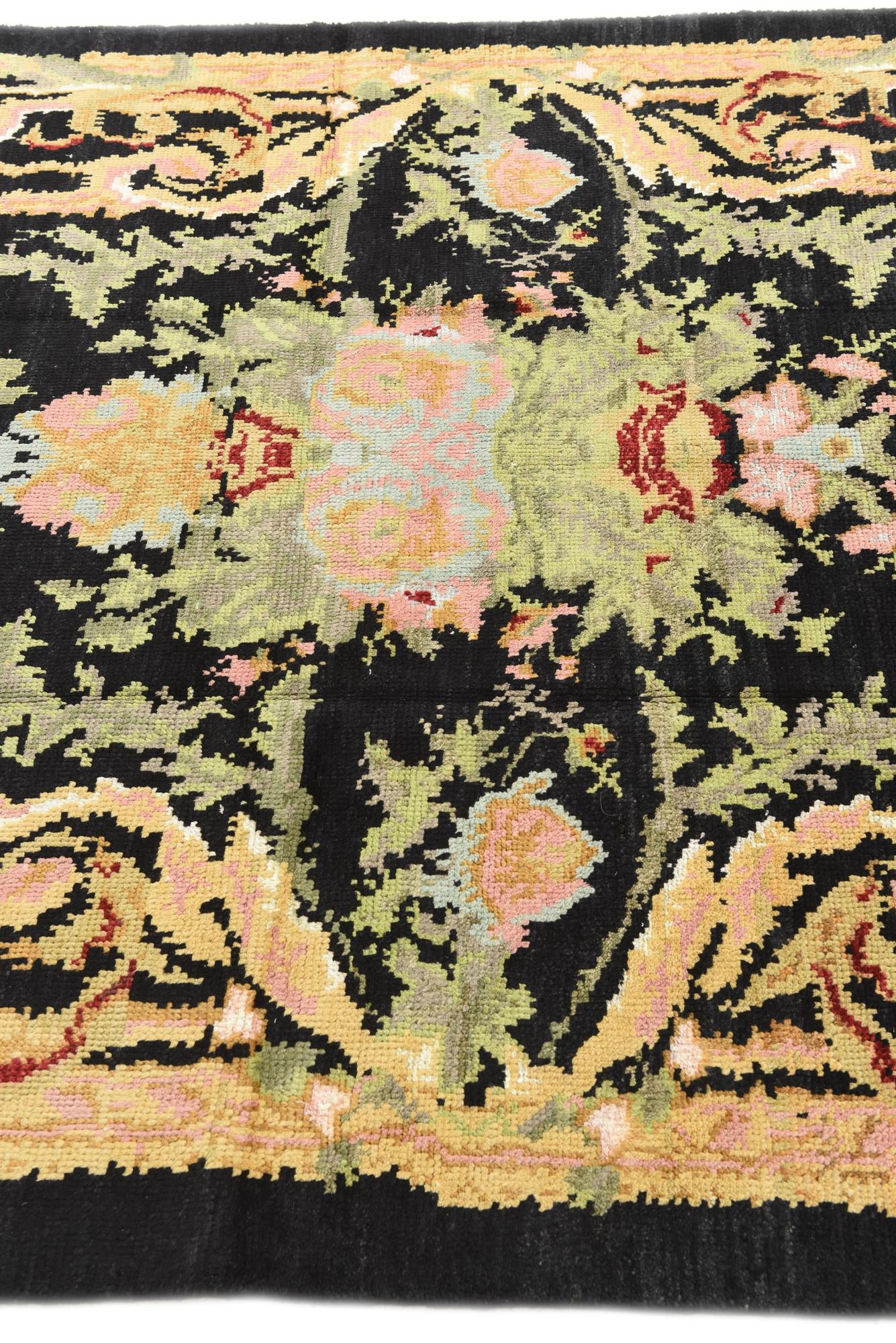 5' 6 x 8' Hand Knotted Darya Rug