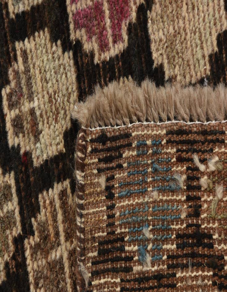 Detail image of 5' x 8'  Hand Knotted Darya Wool Rug