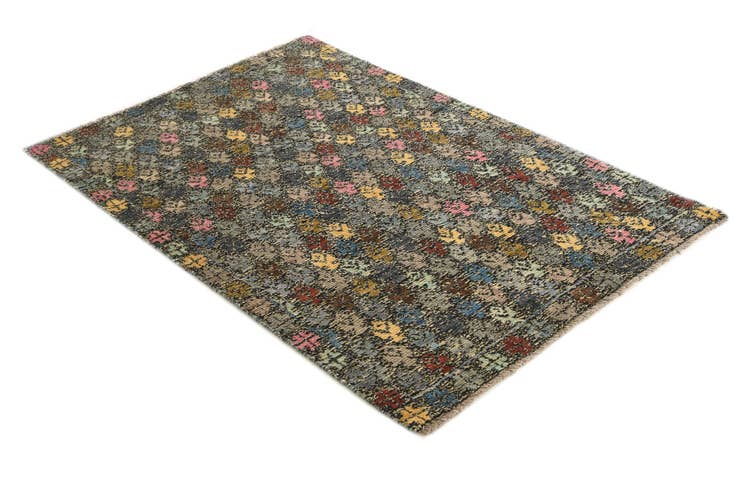 Detail image of 4' 1 x 6' Hand Knotted Darya Wool Rug