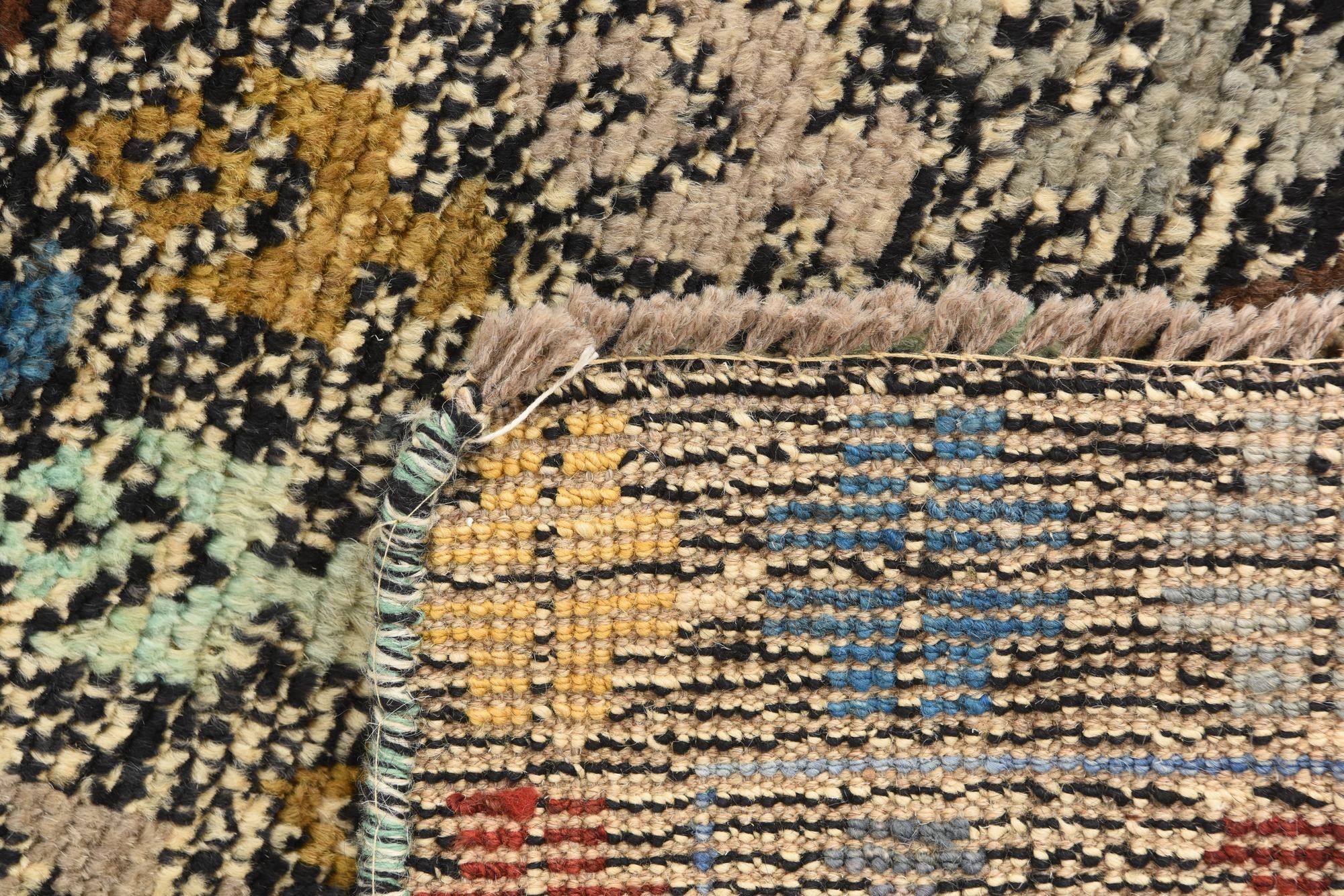 4' 1 x 6' Hand Knotted Darya Wool Rug