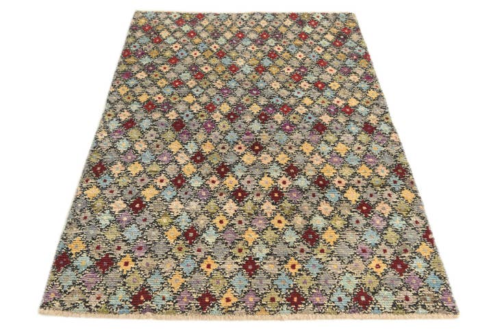 Detail image of 4' x 6' Hand Knotted Darya Wool Rug