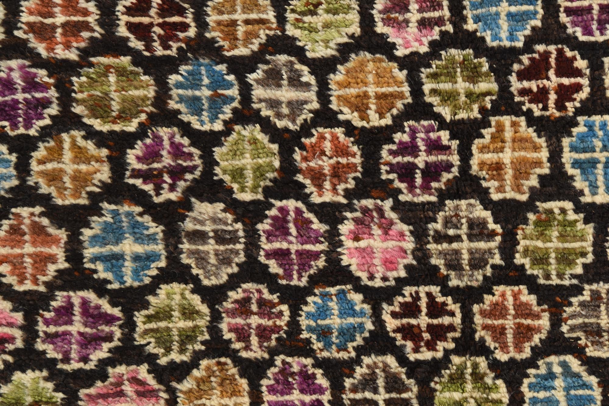 9' x 12' 3 Hand Knotted Darya Wool Rug