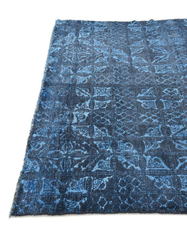 Detail image of 5' 8 x 9' 3  Hand Knotted Darya Rug