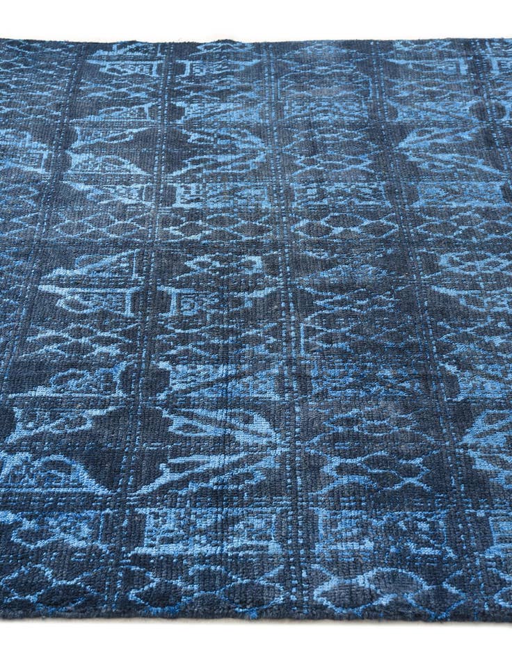 Detail image of 5' 8 x 9' 3  Hand Knotted Darya Rug