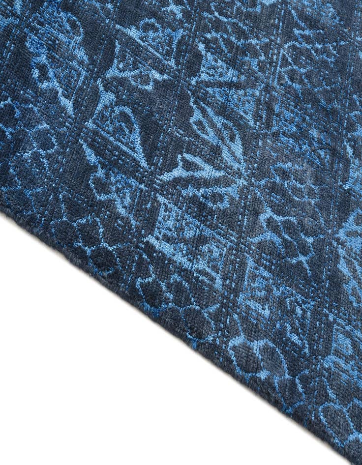 Detail image of 5' 8 x 9' 3  Hand Knotted Darya Rug