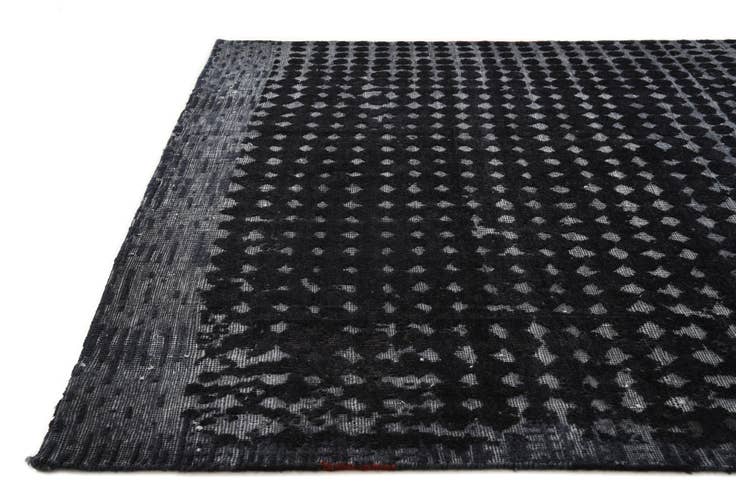 Detail image of 6' x 10' Hand Knotted Darya Wool Rug