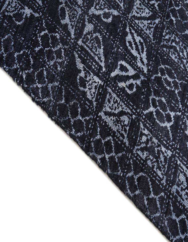 Detail image of 6' x 9' 1  Hand Knotted Darya Rug