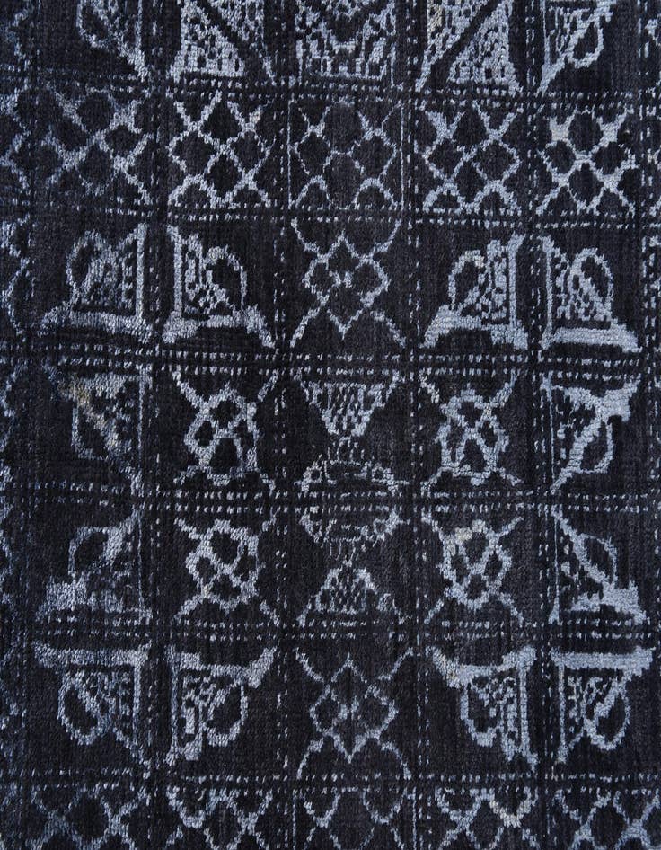 Detail image of 6' x 9' 1  Hand Knotted Darya Rug