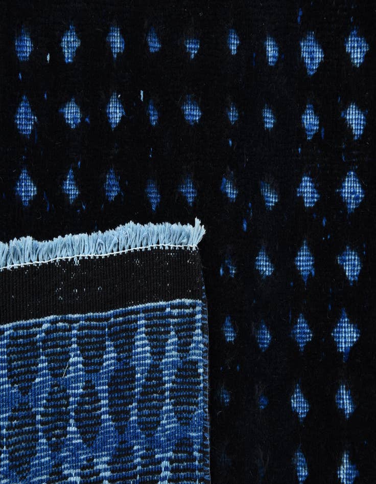 Detail image of 6' 3 x 10' 2  Hand Knotted Darya Wool Rug