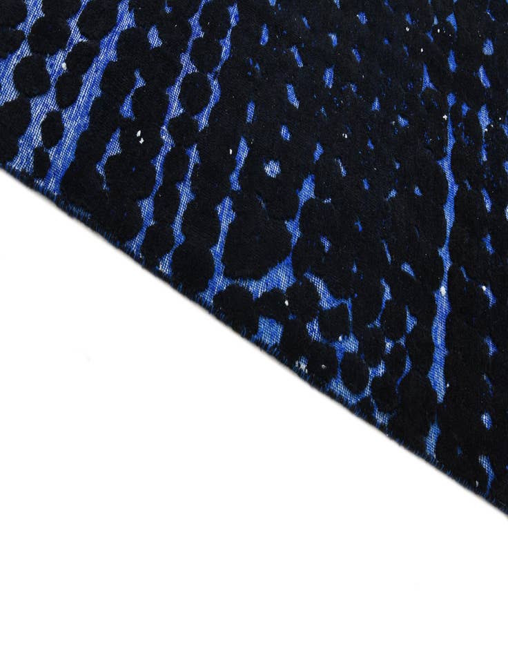 Detail image of 6' 4 x 10' 4  Hand Knotted Darya Wool Rug