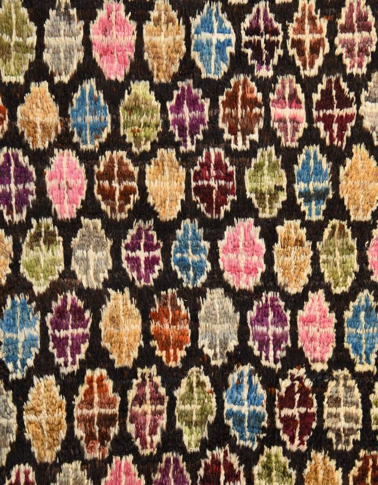 Detail image of 8' 2 x 10'  Hand Knotted Darya Wool Rug