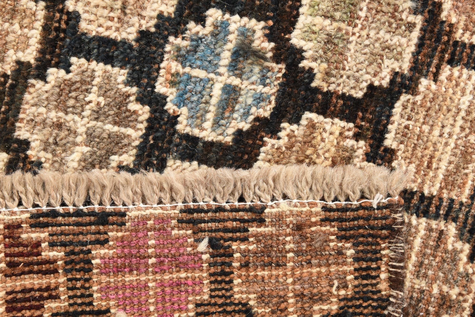 8' x 9' 10 Hand Knotted Darya Wool Rug