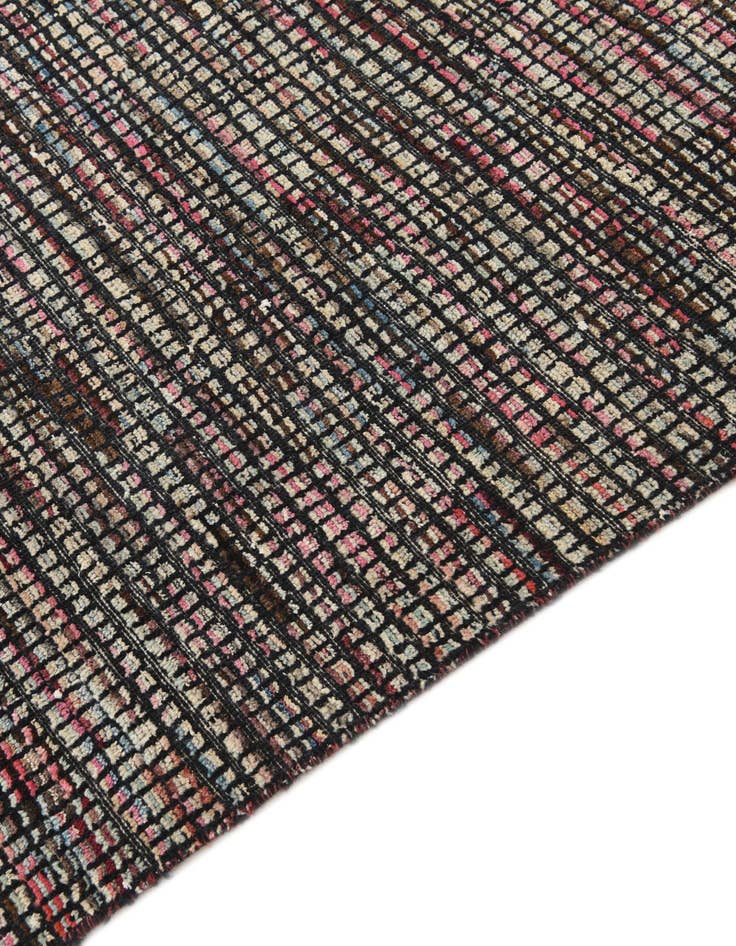 Detail image of 6' 8 x 10'  Hand Knotted Darya Wool Rug