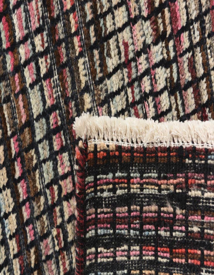 Detail image of 6' 8 x 10'  Hand Knotted Darya Wool Rug