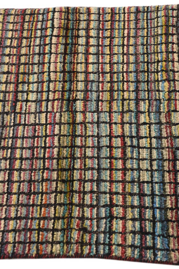 Detail image of 2' 6 x 4' Hand Knotted Darya Wool Rug