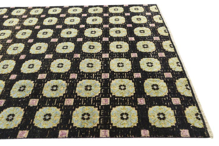 Detail image of 6' 5 x 10' 3 Hand Knotted Darya Wool Rug