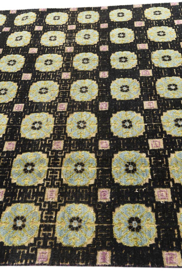 Detail image of 6' 5 x 10' 3 Hand Knotted Darya Wool Rug