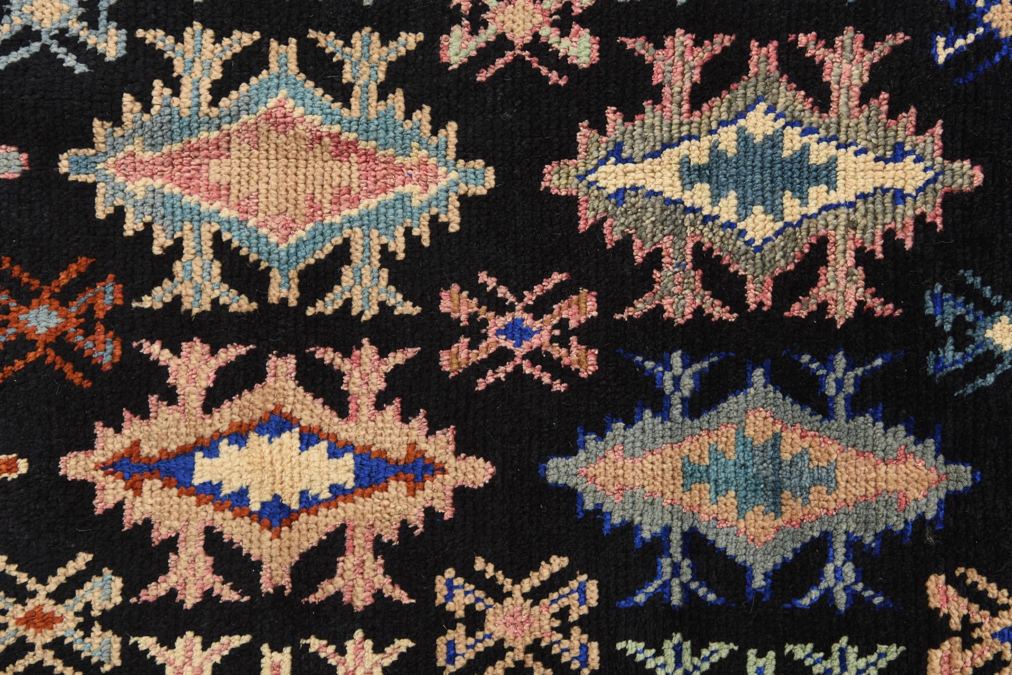 5' 5 x 8' 3 Hand Knotted Darya Rug