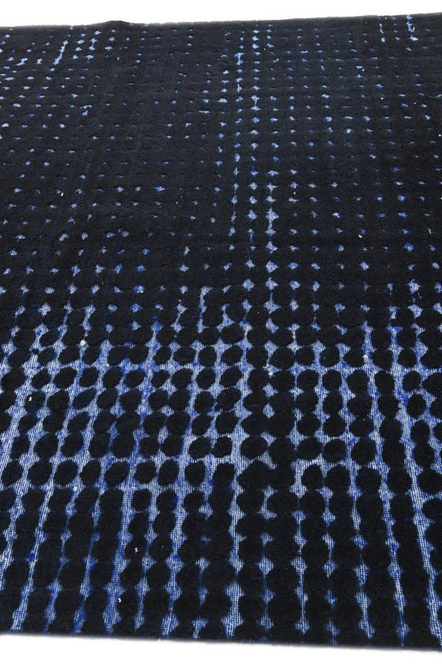 Detail image of 7' 8 x 9' 9 Hand Knotted Darya Wool Rug