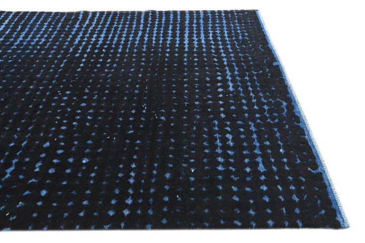 Detail image of 6' 5 x 10' 2 Hand Knotted Darya Wool Rug