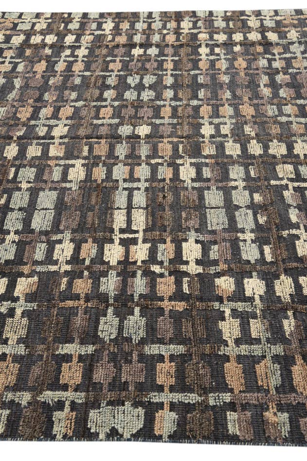 Detail image of 8' x 10' 9 Hand Knotted Darya Wool Rug