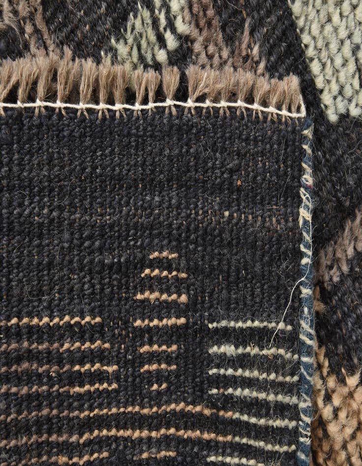 Detail image of 8' x 10' 9  Hand Knotted Darya Wool Rug