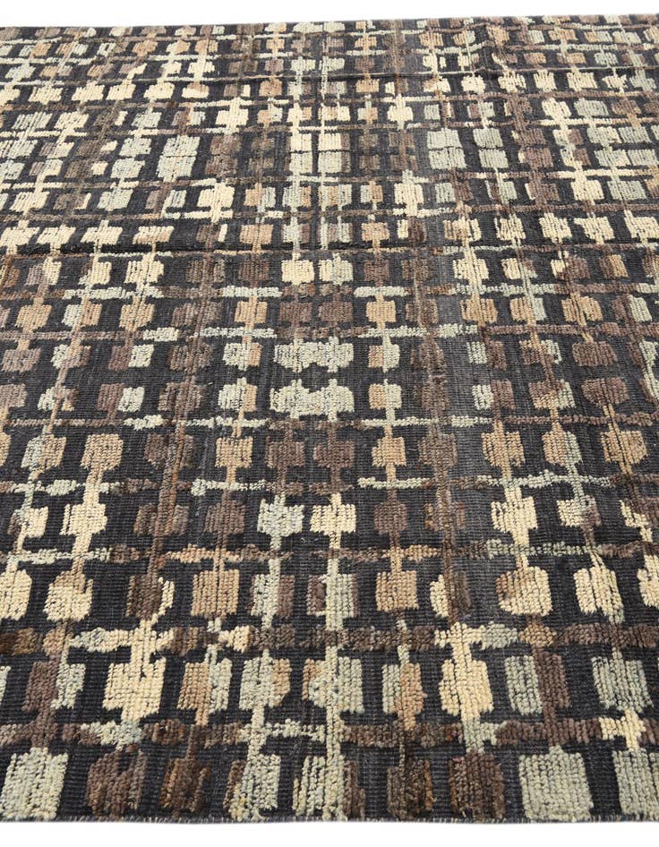 Detail image of 8' x 10' 5  Hand Knotted Darya Wool Rug
