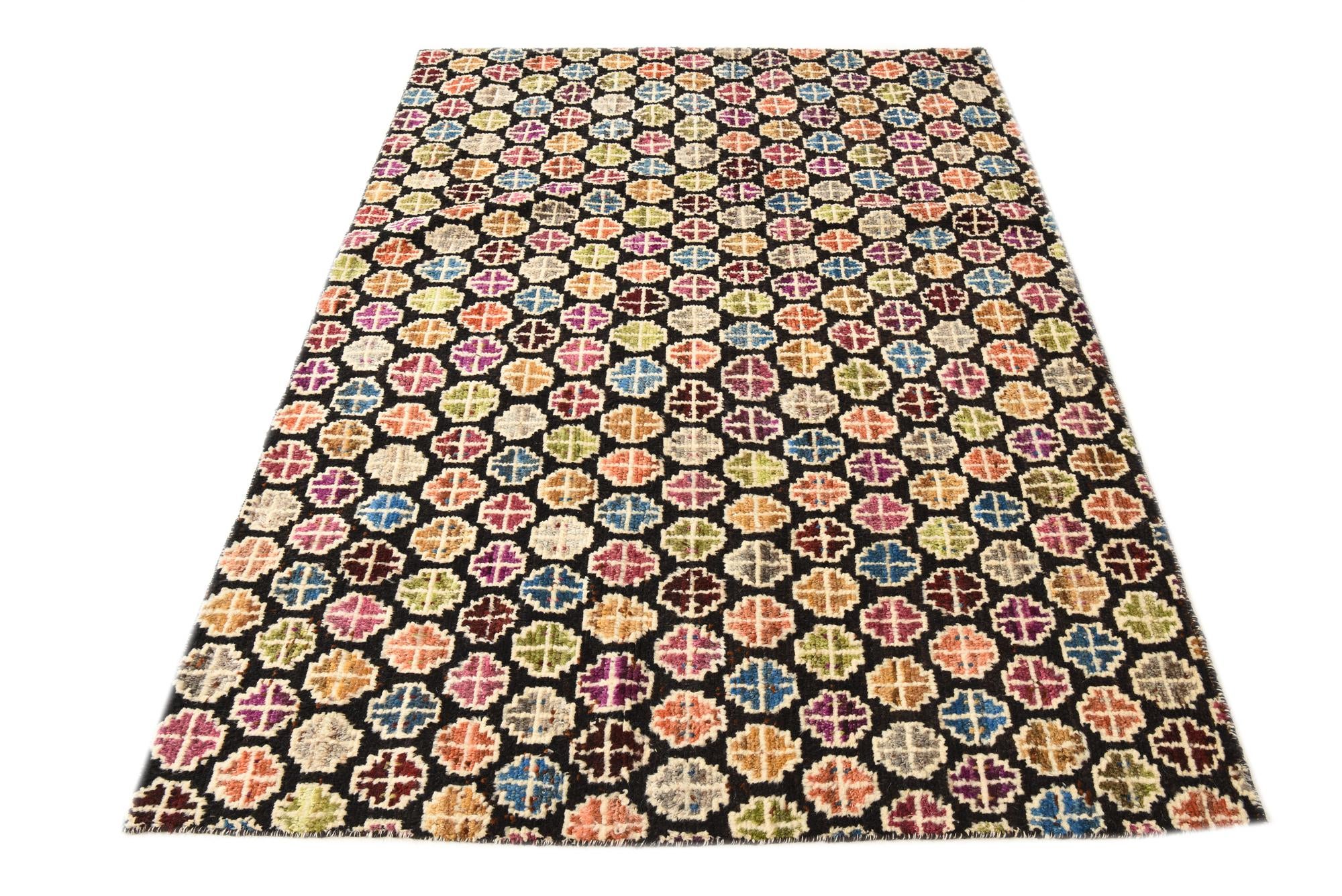 4' 9 x 6' 7 Hand Knotted Darya Wool Rug