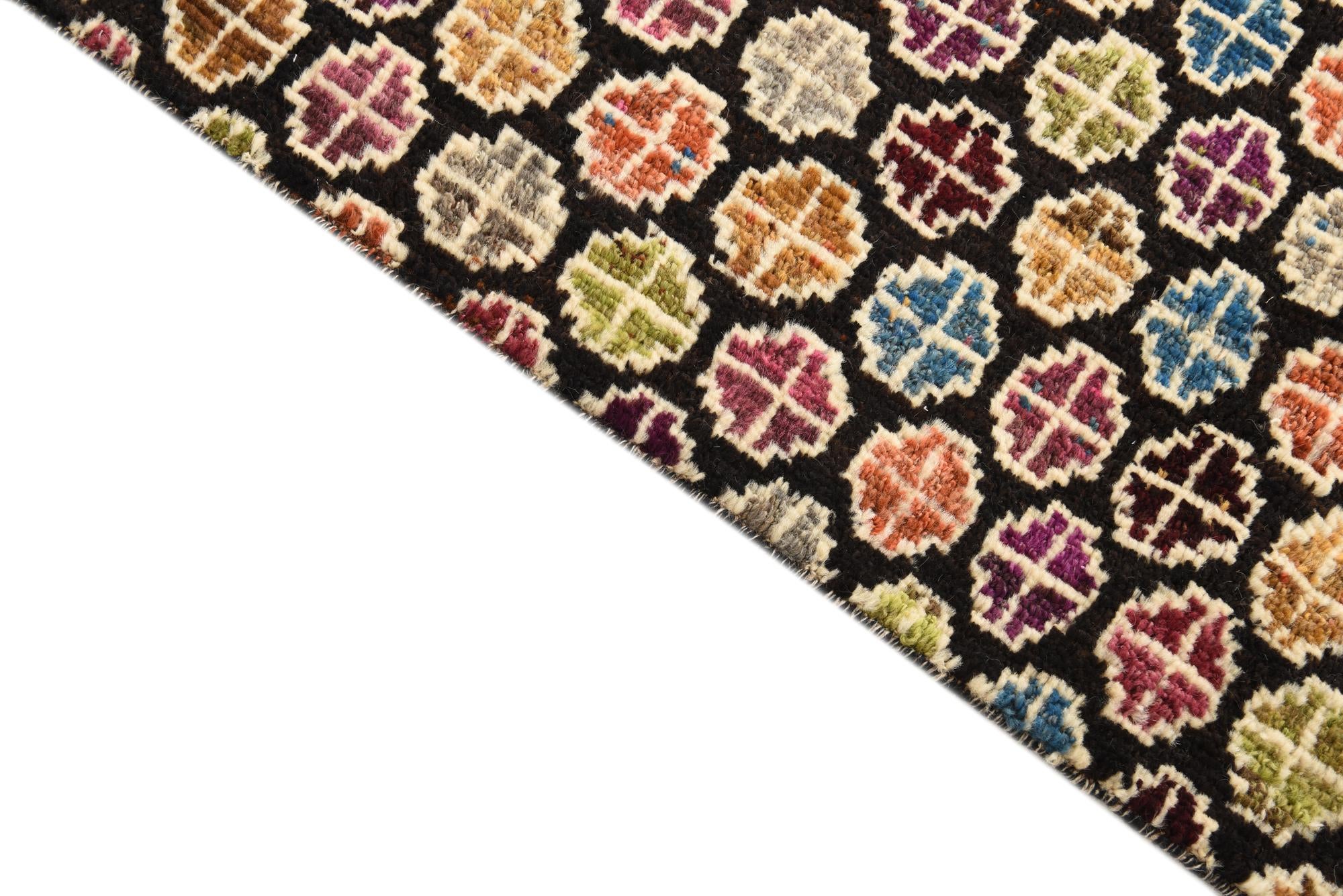 4' 9 x 6' 7 Hand Knotted Darya Wool Rug