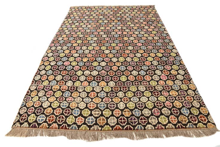 Detail image of 6' 2 x 9' Hand Knotted Darya Wool Rug