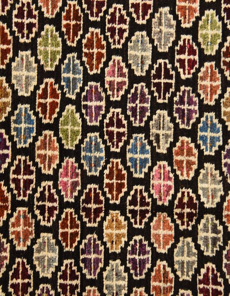 Detail image of 6' 2 x 9'  Hand Knotted Darya Wool Rug