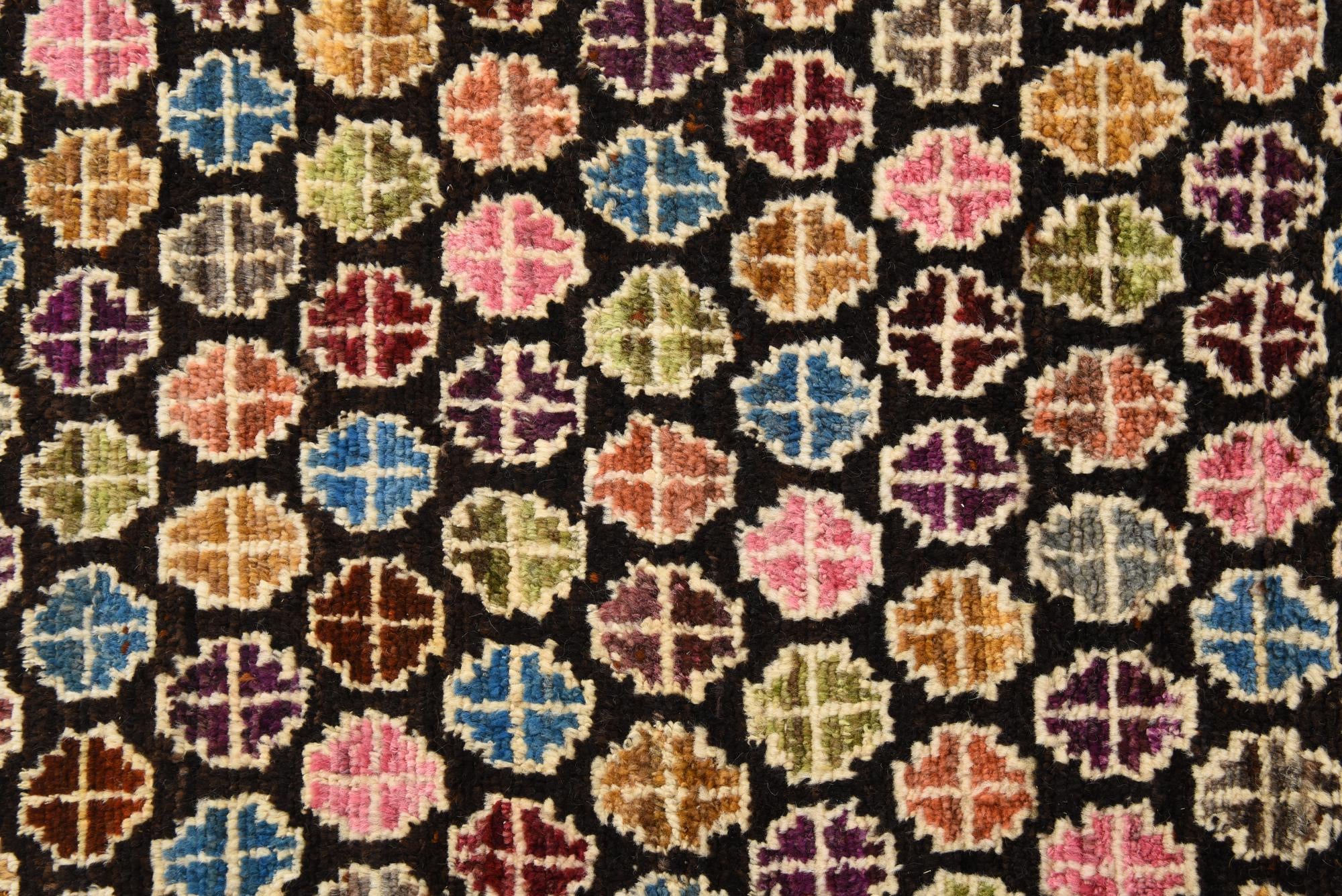8' x 9' 10 Hand Knotted Darya Wool Rug