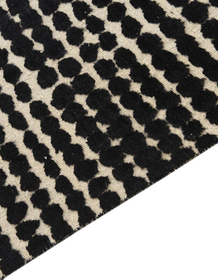 Detail image of 8' x 10'  Hand Knotted Darya Wool Rug