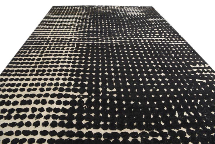 Detail image of 9' 10 x 13' 8 Hand Knotted Darya Wool Rug