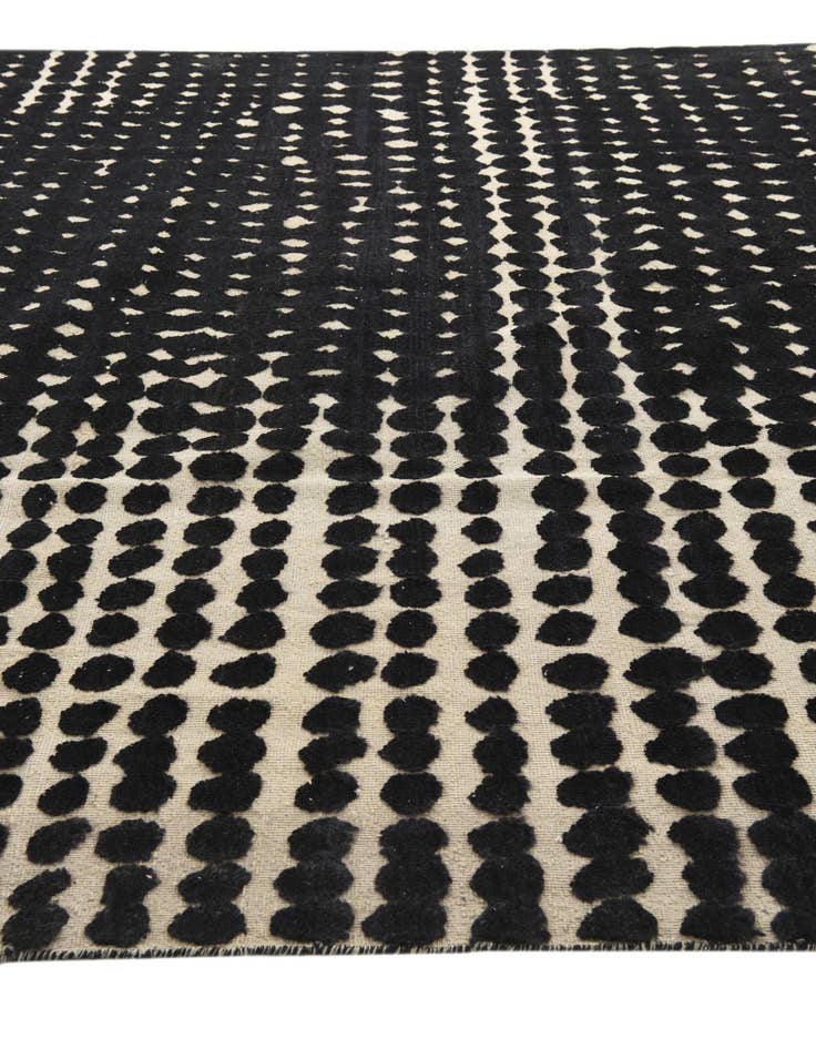 Detail image of 9' 10 x 13' 8  Hand Knotted Darya Wool Rug