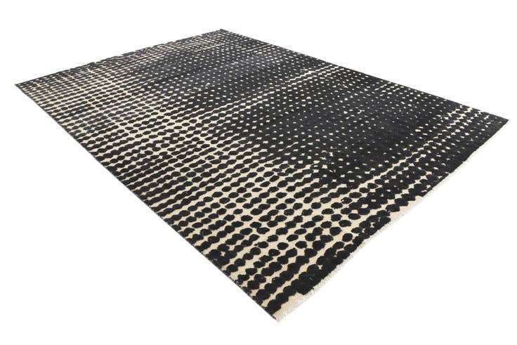 Detail image of 8' 8 x 12' Hand Knotted Darya Wool Rug