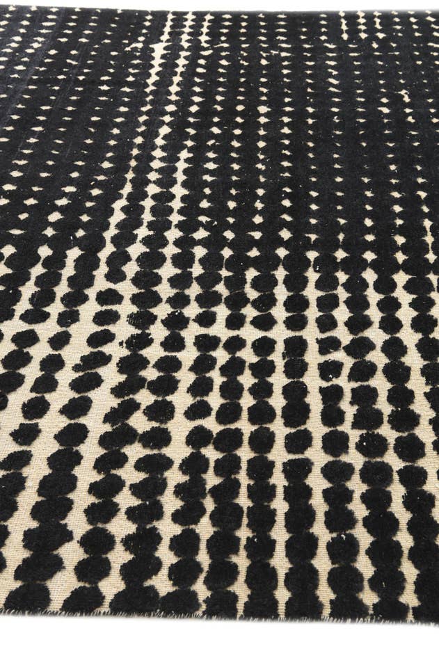Detail image of 8' 8 x 12' Hand Knotted Darya Wool Rug