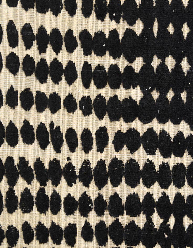 Detail image of 8' 8 x 12' Hand Knotted Darya Wool Rug