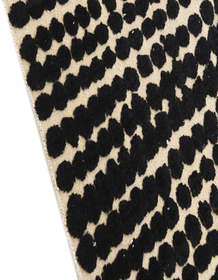 Detail image of 9' 1 x 12' 6 Hand Knotted Darya Wool Rug