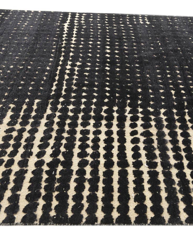 Detail image of 7' 9 x 10' 5  Hand Knotted Darya Wool Rug