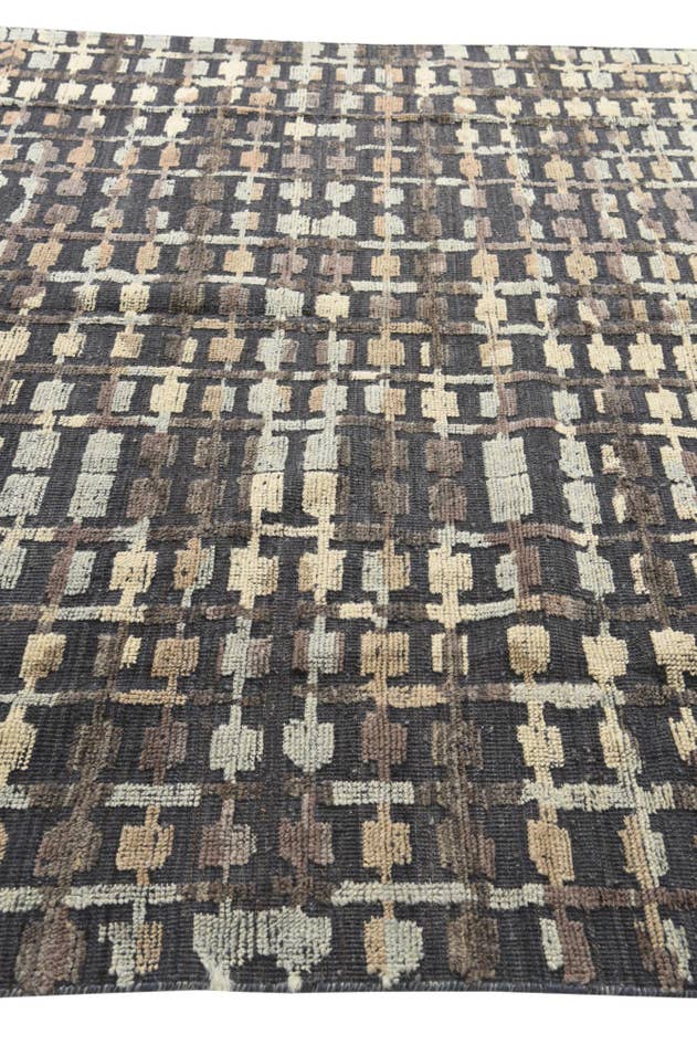 Detail image of 8' 1 x 10' 2 Hand Knotted Darya Wool Rug